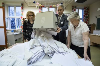 Miért szavaznak máshogy a magyar férfiak, mint a nők?