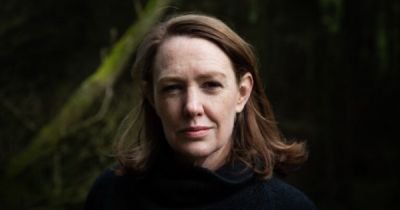 Paula Hawkins: Folyton azon jár az eszem, hogy lehet valakit megölni