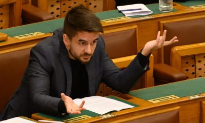 Retkes Attila, a politikai világítótorony (kis magyar politikatörténeti adalék a Momentum jelentőségéhez)