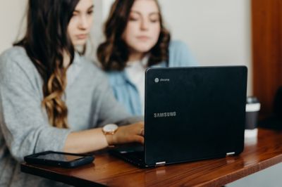  Stresszesek a vezetők a Z generációs dolgozóktól  