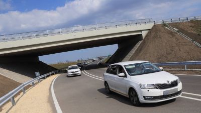 Utánajártunk, mennyi vármegyematrica kell majd a teljes M44-esen