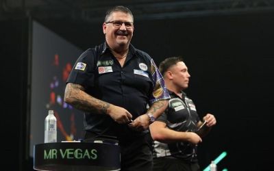 Darts: Smith és Van Gerwen is vereséggel folytatja? - tippek a GSoD második napjára