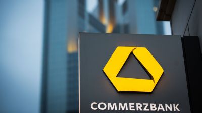 Más bankok felvásárlásával veri vissza az UniCredit támadását a Commerzbank?