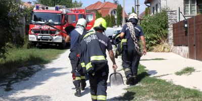 Felrobbant és összedőlt egy családi ház, három embert mentettek ki a romok alól