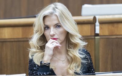 Kihallgatták Martina Šimkovičovát az ellene indult petíció ügyében