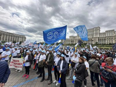 Nem bíznak a szakszervezetek a kormány ígéreteiben