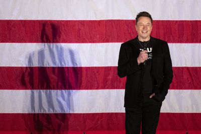 Elon Musk: A Sea Watch nem más, mint egy bűnbanda