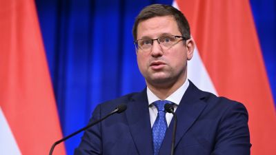 Kövesse nálunk élőben Gulyás Gergely hamarosan kezdődő tájékoztatóját!