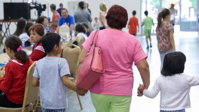 Nevelőszülők körében végeztek kutatást, könyv őrzi a tapasztalatokat