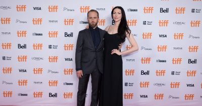 Vége: válik Hollywood álompárja! A gyönyörű Laura Prepon egyedül maradt...