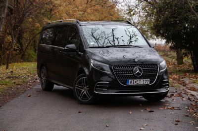 Kimaxolt hasáb, vadászkastélyhoz - Bemutató: Mercedes-Benz V 300 d 4Matic Exclusive