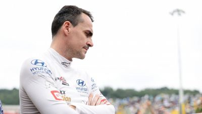 A címvédő Michelisz pontelőnyben várja a zárófutamot