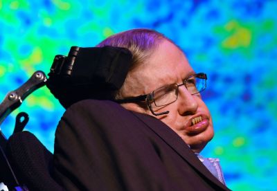 Stephen Hawking: borzalmas bajban vagyunk, hamarosan lakhatatlanná válik a Föld