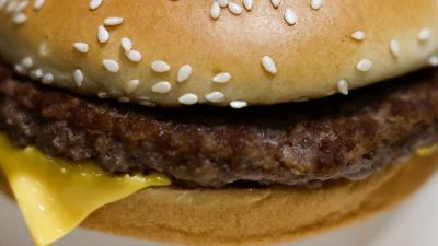 Megtalálták, mi okozta a tömeges fertőzést a McDonald's burgereinél