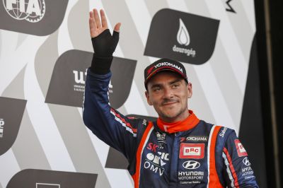 Michelisz Norbert harmadszor is megnyerte a túraautó-világbajnokságot