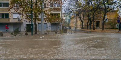 Helyreállt a vízszolgáltatás a vasárnapi csőtörés után a zuglói Ond vezér útja környékén