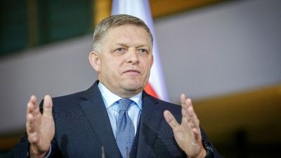 Robert Fico egyetért Magyarországgal: kiborult az amerikai elnök akciója miatt