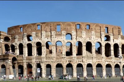 Újra gladiátorharcok helyszíne lesz a Colosseum - Kritikák az AirBnB ellen