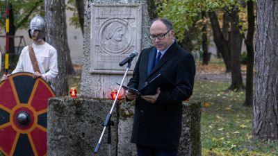 I. Valentinianus császárra emlékeztek, akit Brigetióban ért a végzet +fotók