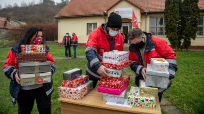 Iskolai adománygyűjtés: indulnak a karácsonyi MosolyManók