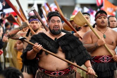 Több tízezren tüntettek Új-Zéland fővárosában a maori kisebbséget védő törvény módosítása ellen