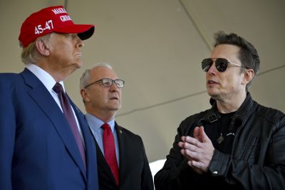 Hiába Trump jelenléte, nem a tervek szerint alakult a SpaceX tesztrepülése (videó)