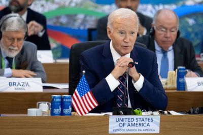 Joe Biden elengedne közel 5 milliárd dollárnyi ukrán adósságot