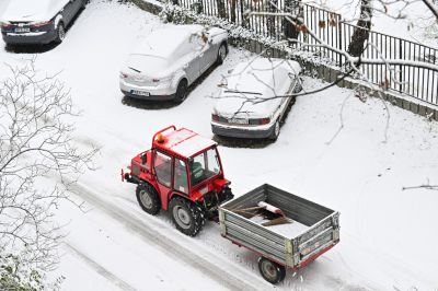 Nagy erőkkel készül a pénteki havazásra a főváros