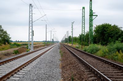 Óriási új vasútfejlesztések indulnak a következő két évben az Alföldön, Kecskemét vasútállomása is megújul