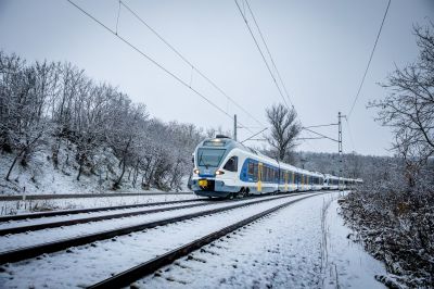 Éjjelig elhúzódhat a felsővezeték-szakadás miatti helyreállítási munka Kelenföldnél