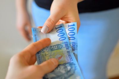  KSH:  627 400 forint volt a bruttó átlagkereset szeptemberben  