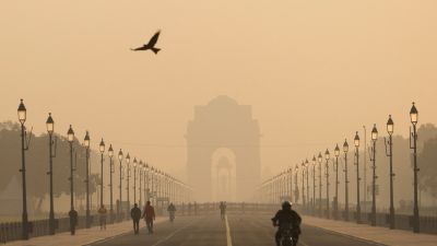 Delhiben olyan magas a levegőszennyezés, hogy az emberek gyakorlatilag mérget lélegeznek be