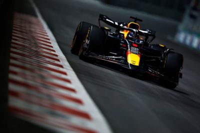 „Két futamot eldobunk a szárnyválasztás miatt” – Verstappen