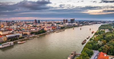 Süllyedő hajóhoz hívták a mentőcsapatokat a Dunán - fotó