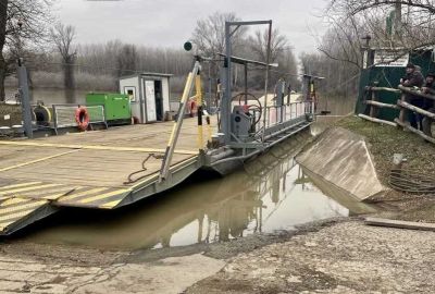 Hétfőtől újra jár a komp