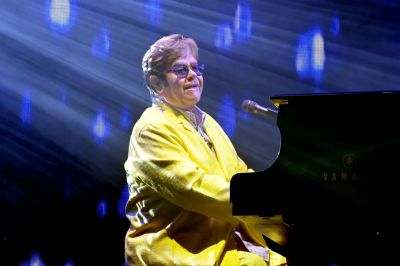 Elton John már több mint négy hónapja nem lát fél szemére