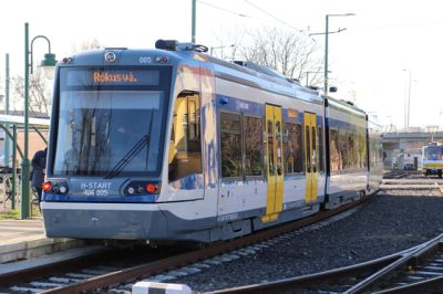  Kitörte a tramtrain ajtaját egy rokkantkocsis  