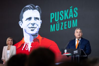 Orbán elfelejtette, hogy elveszítettük az 54-es vébé-döntőt, Csányi pedig úgy benyalt, hogy a Holdról is hallatszott