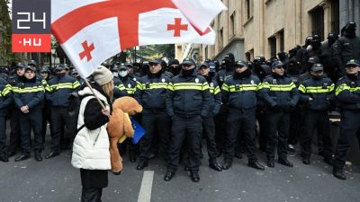 Rendőri biztosítás mellett alakul meg az új georgiai parlament