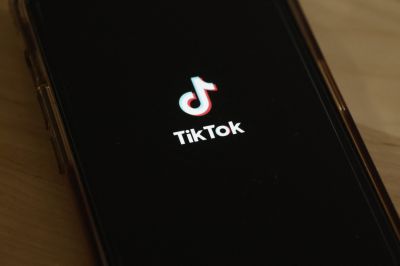 A román legfelsőbb védelmi tanács szerint a TikTok befolyásolta a választások eredményét