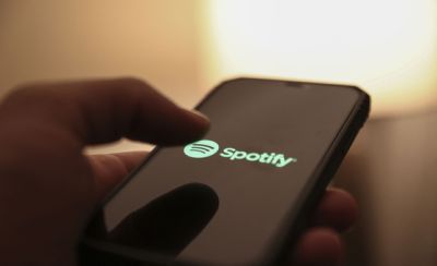  Fizetős Spotify ingyen? Elhúzta a kalózkodós app nótáját a szolgáltató  