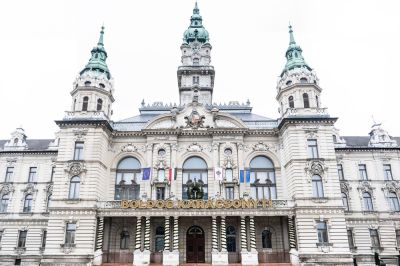 Ismét használható a győri városháza főbejárata