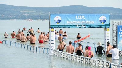 Megvan, mikor lesz jövőre a 43. Balaton-átúszás