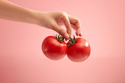 A paradicsomokat a következőképpen ragassza le. Soha többé nem fognak megromlani