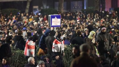 A georgiai államfő bejelentette, hogy mandátuma lejártával nem fog távozni hivatalából