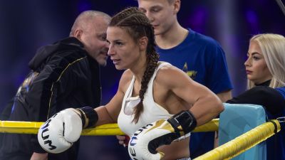 Berki Mazsi már az első ütésével legyőzte a román ellenfelét a Hell Boxing Kings gáláján