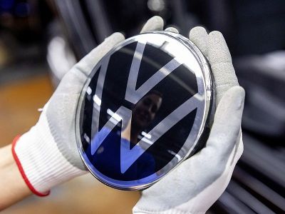 Kampányt indít a VW az e-autók népszerűsítésére