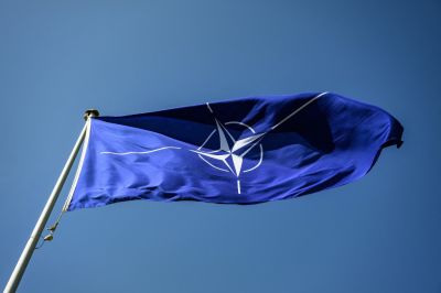 Küldhet a NATO katonákat Ukrajnába?