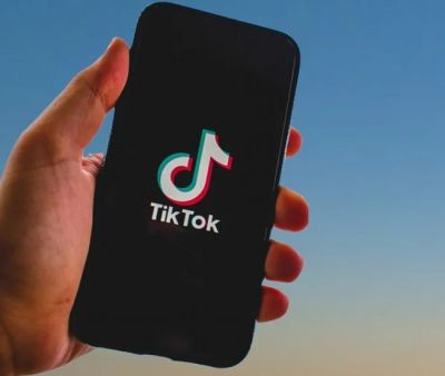 Már a TikTok és a YouTube a tinédzserek első számú mobilos platformja