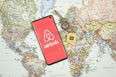 Szigorították az Airbnb-kre is vonatkozó szabályokat